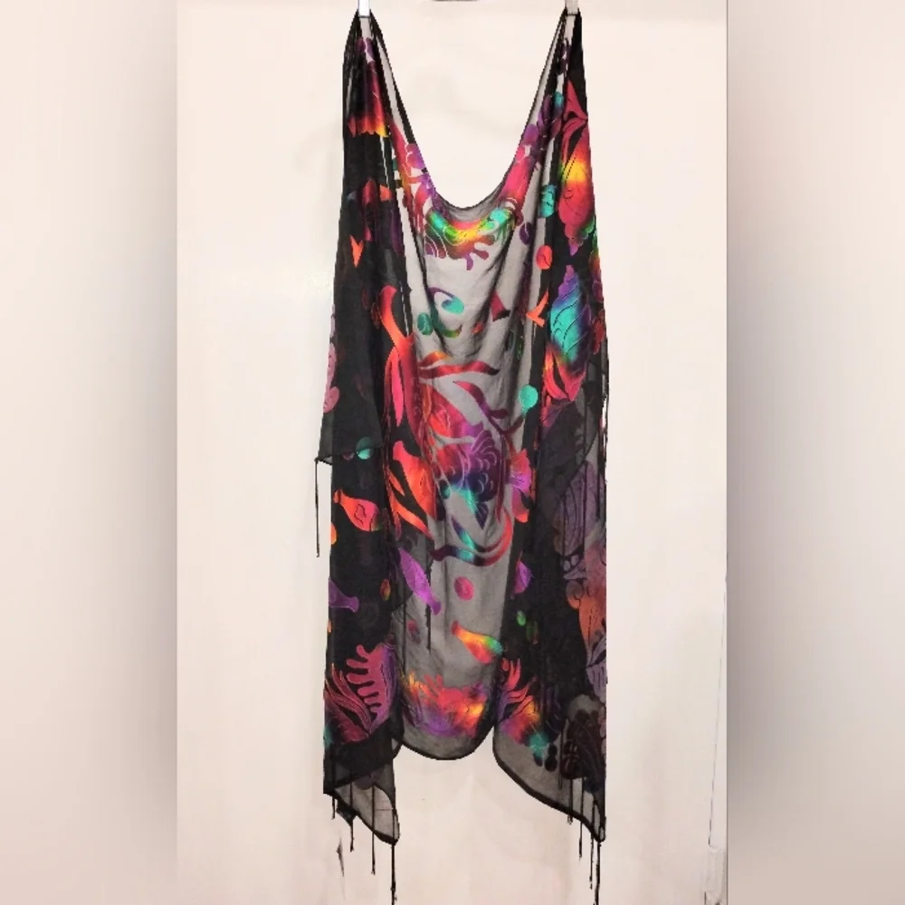 MAHIKAA FRINGED BEACH SHAWL NWT